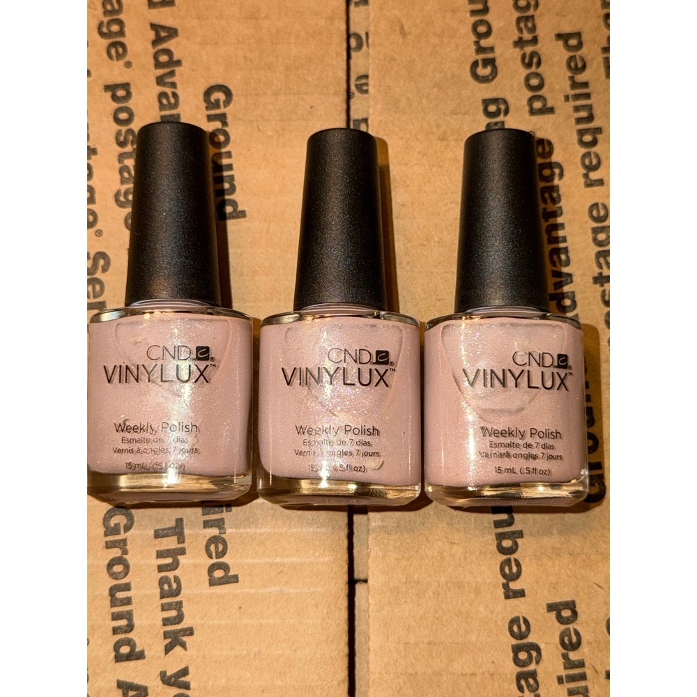 CND‎ VINYLUX Weekly Polish Lavender Lace Light Pink Shimmer Long Wear